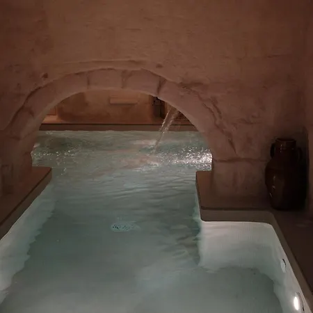 Vecchia Private & Mottola