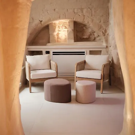 Vecchia Private & Mottola