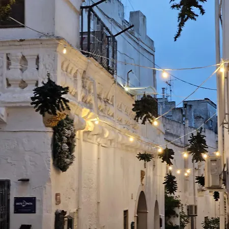 Vecchia &