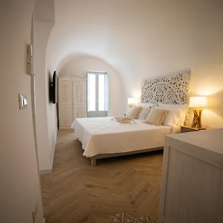 Vecchia Private & Mottola